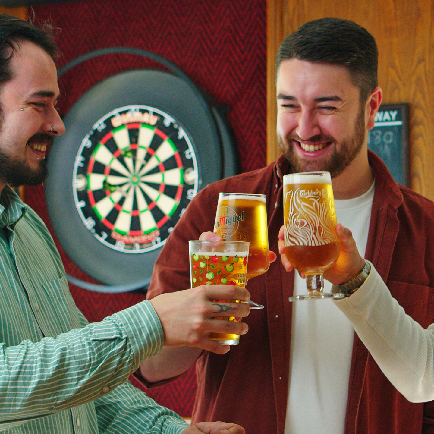 Raise a glass This Father's Day at The Black Diamond in Creswell Worksop!